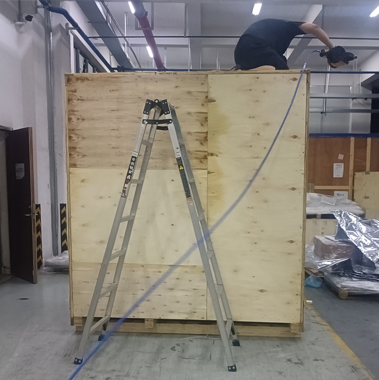 设备木箱现场打包